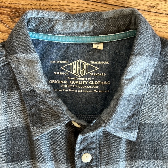 True Grit Gray Plaid Flannel Button Down XL - Picture 3 of 11